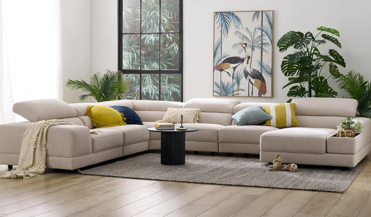 Venetian 6 seat chaise lounge