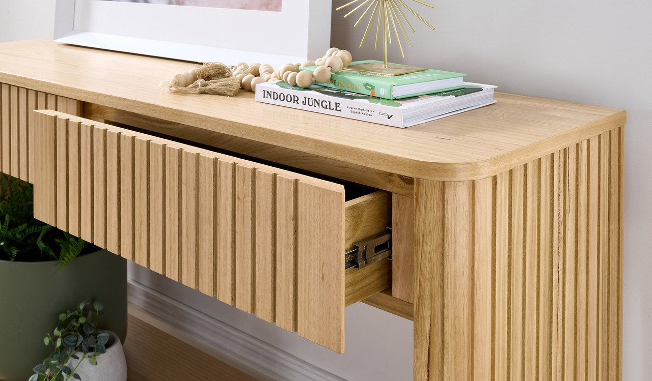 Elodie hall table