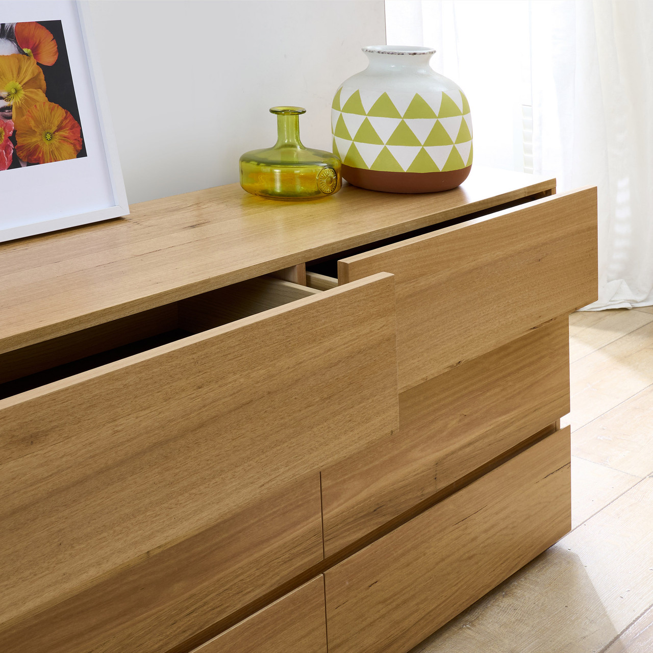 Ginny dressing table