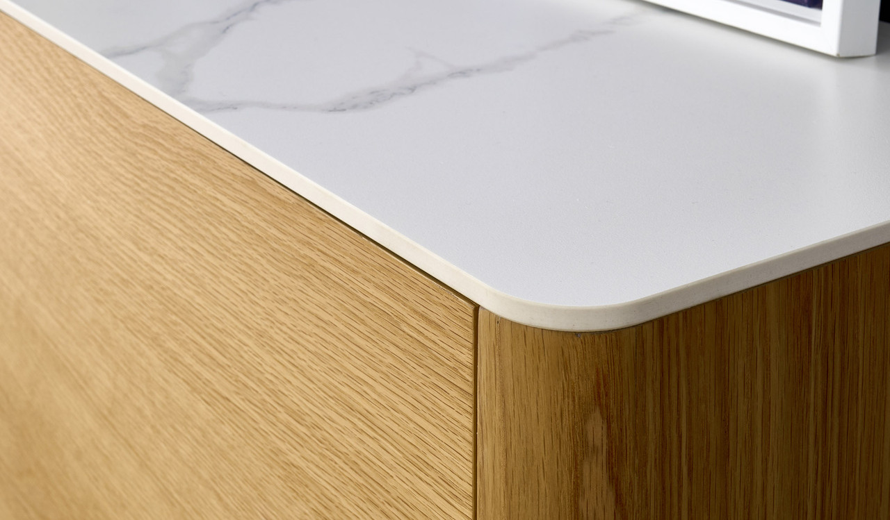 Plada entertainment unit