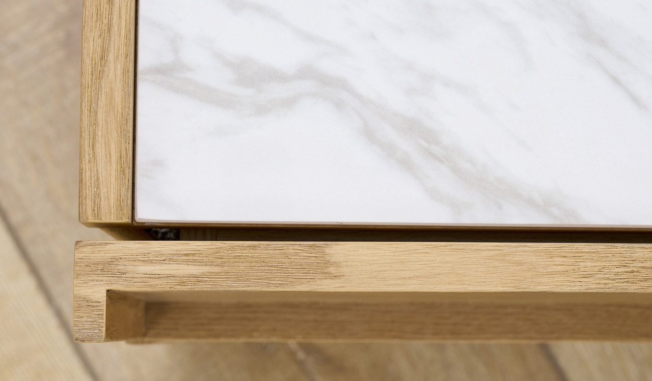 Montie bedside table