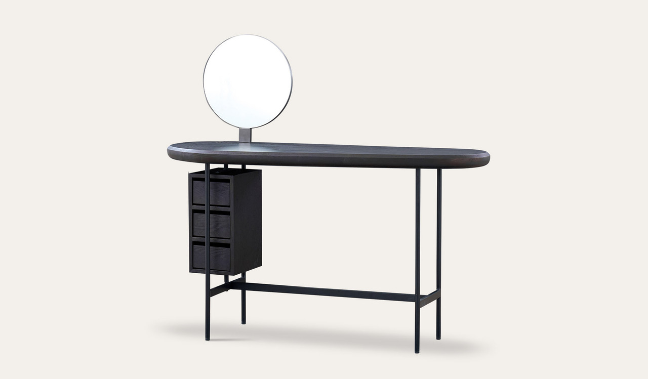 Duchess dressing/vanity table