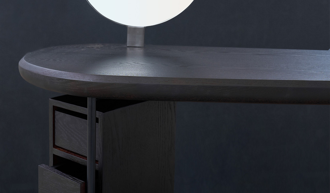 Duchess dressing/vanity table