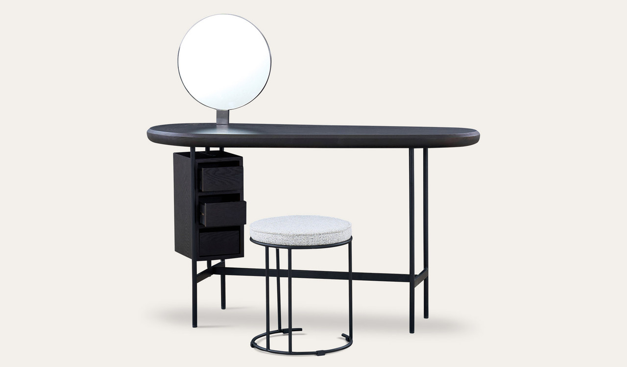 Duchess dressing/vanity table