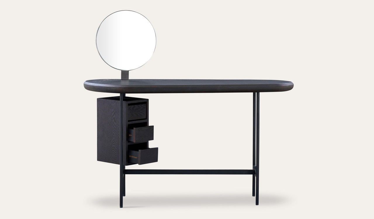 Duchess dressing/vanity table