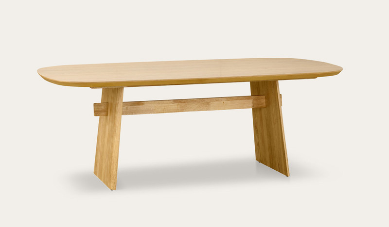 Fleur dining table