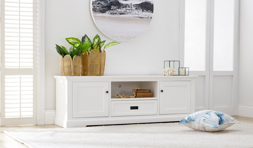 Tudor small entertainment unit