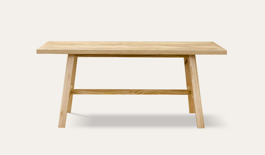 Villa dining table