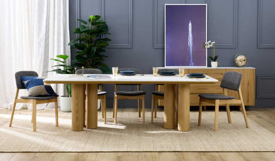 Plada dining table