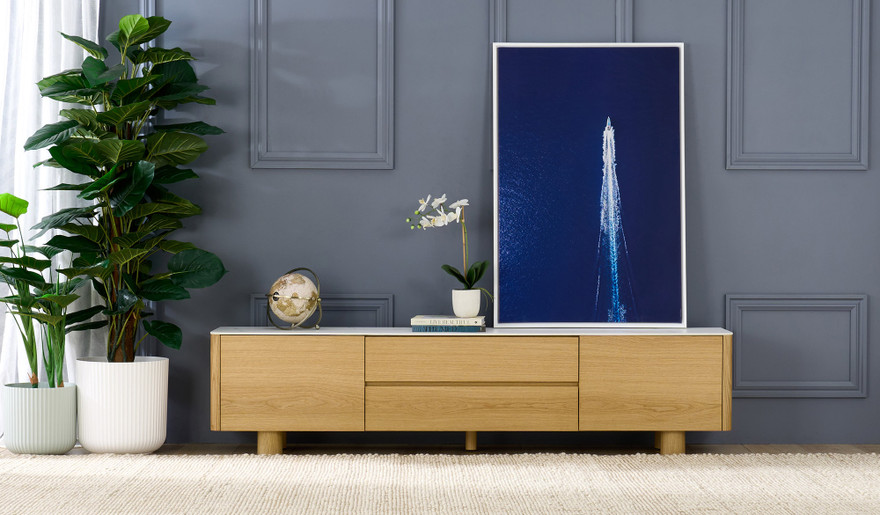 Plada entertainment unit