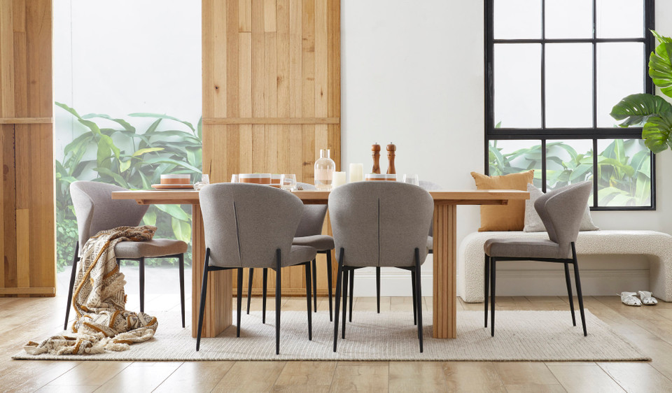 Banksia dining suite with Suarve chairs