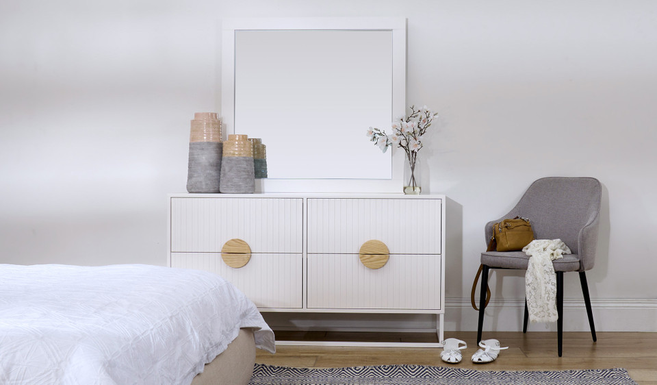Milton dressing table + mirror