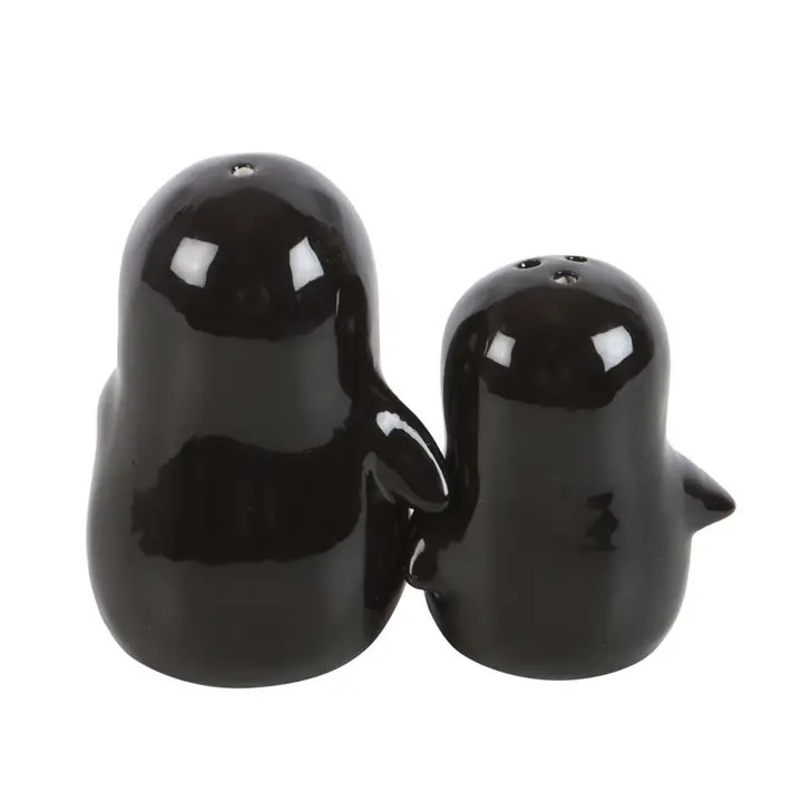 Hugging Penguin Salt and Pepper Shakers - Thumbnail 3
