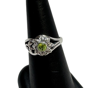 Peridot Flower Silver Ring S6 Peridot Flower Silver Ring S6