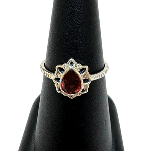 Garnet Tear in Burst Silver Ring S8 Garnet Tear in Burst Silver Ring S8