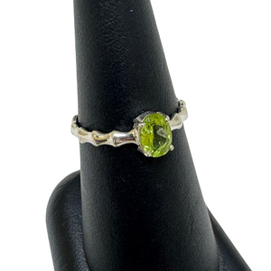 Peridot facet Oval with Prongs Silver Ring S8 Peridot facet Oval with Prongs Silver Ring S8