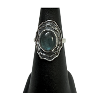 Labradorite Oval Wavy Outline Silver Ring S6
