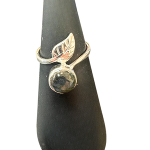 Labradorite with leaf Silver Ring S10