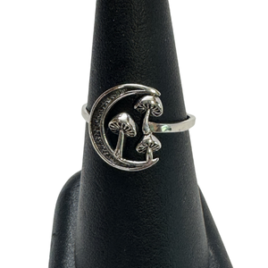 Silver 3 Mushroom in Moon Ring S6