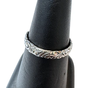 Silver Scrolly Band Ring S7