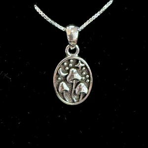 Silver 3 Mushrooms in Oval Necklace