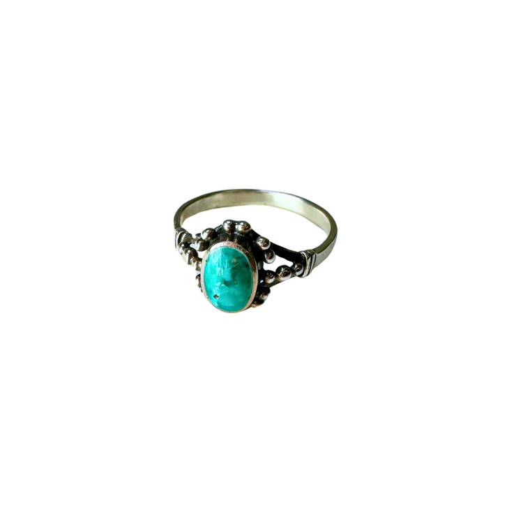 Medium Oval Turquoise Ring S8