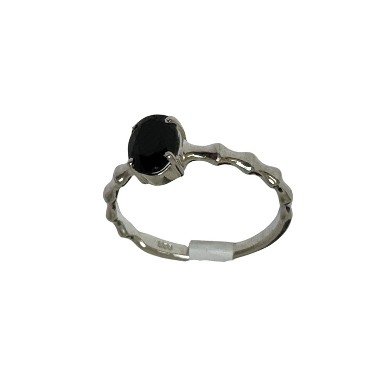 Black Onyx Facet Oval with Prongs Silver Ring S9