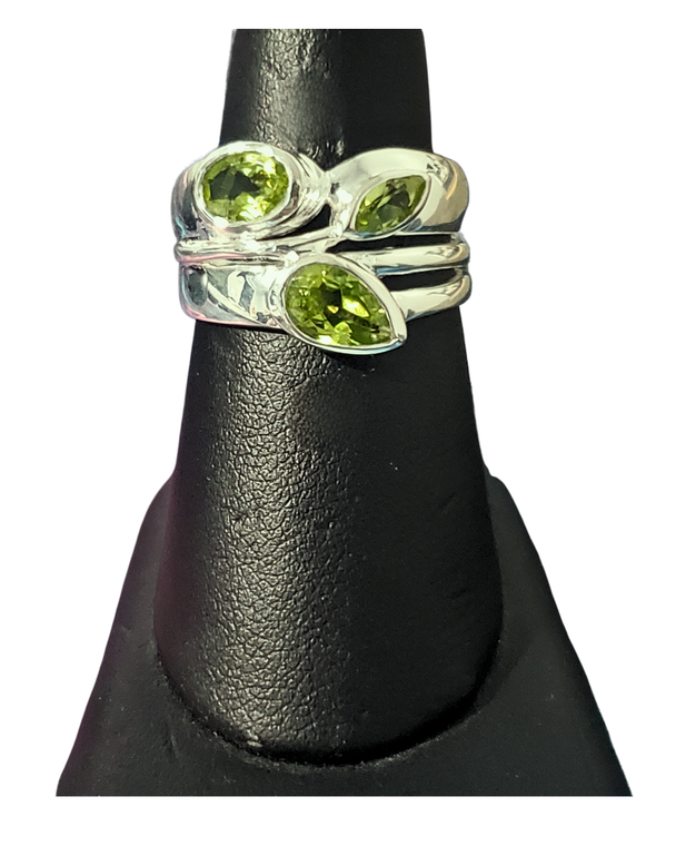 Peridot 3 stone thick band Silver Ring S9