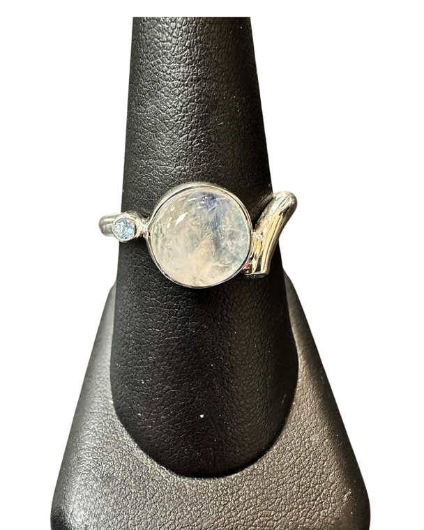 Rainbow Moonstone circle with Blue Topaz Silver Ring S8