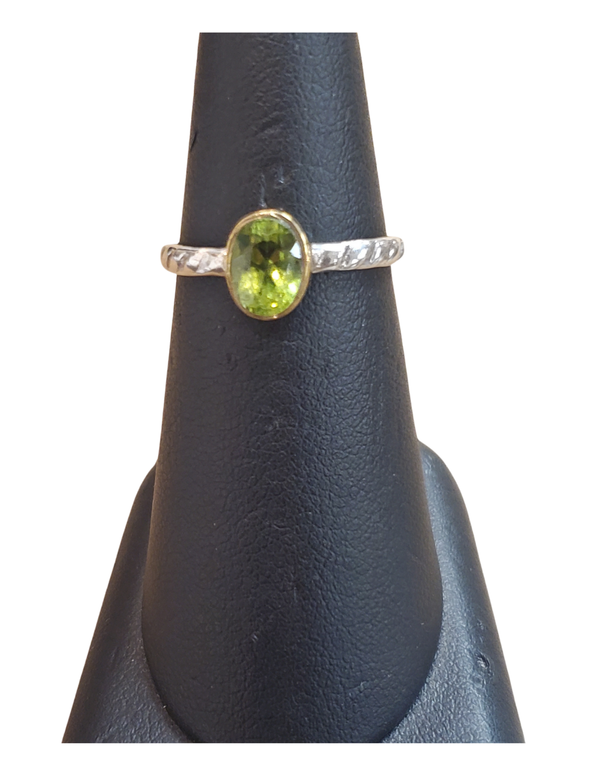 Peridot oval rope band Silver Ring S6