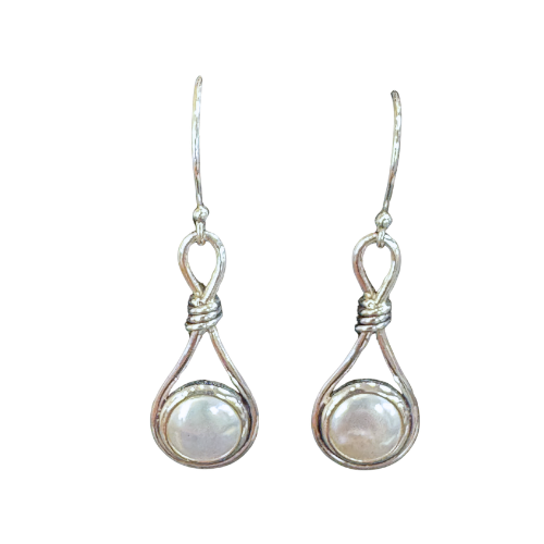 Pearl circle in tear knot Silver Earrings