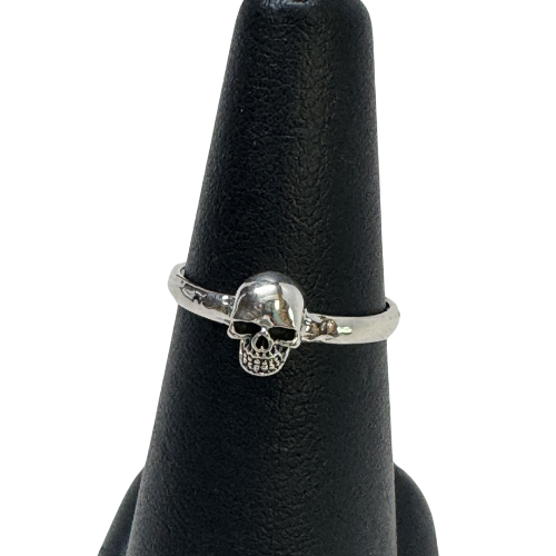 Silver Tiny Skull Ring S6
