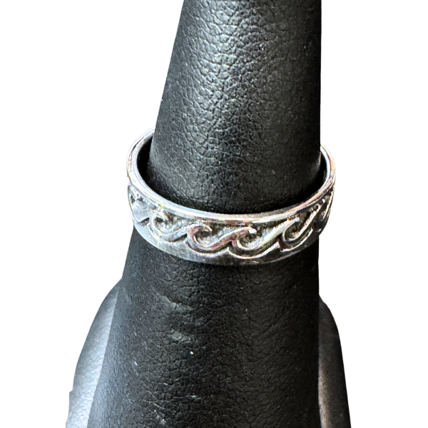 Silver Wave in Band Ring s8