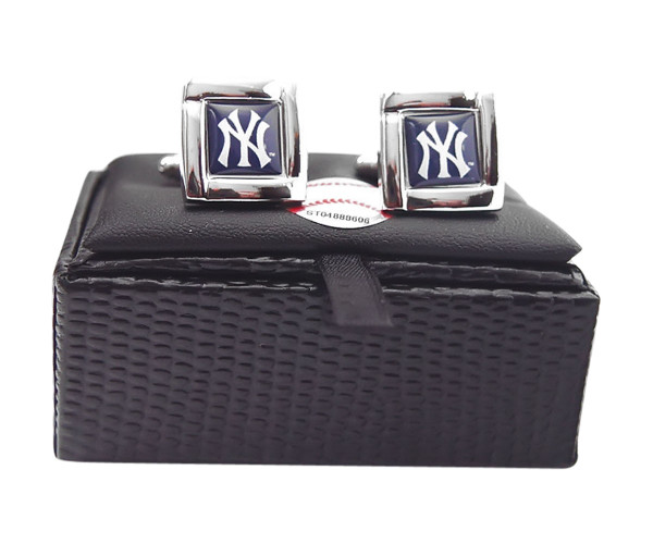 MLB NY New York Yankees Square Cufflinks with Square Shape Engraved Logo Design Gift Box Set