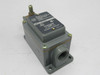 Allen-Bradley 802T-R3TD Limit Switch 3A 120VAC C/W Z-24808 Operating Head NEW