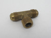 Parker 145F-6-6 Brass Male Branch Tee 3/8" Tube Size 3/8" NPT SHELF WEAR NOP