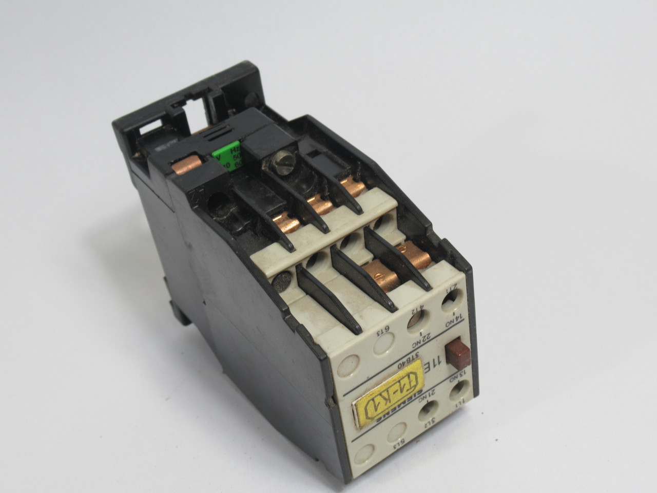 Siemens 3TB4012-0AG2 Contactor 110V@50/60Hz 1NO 1NC *Cosmetic Damage ...