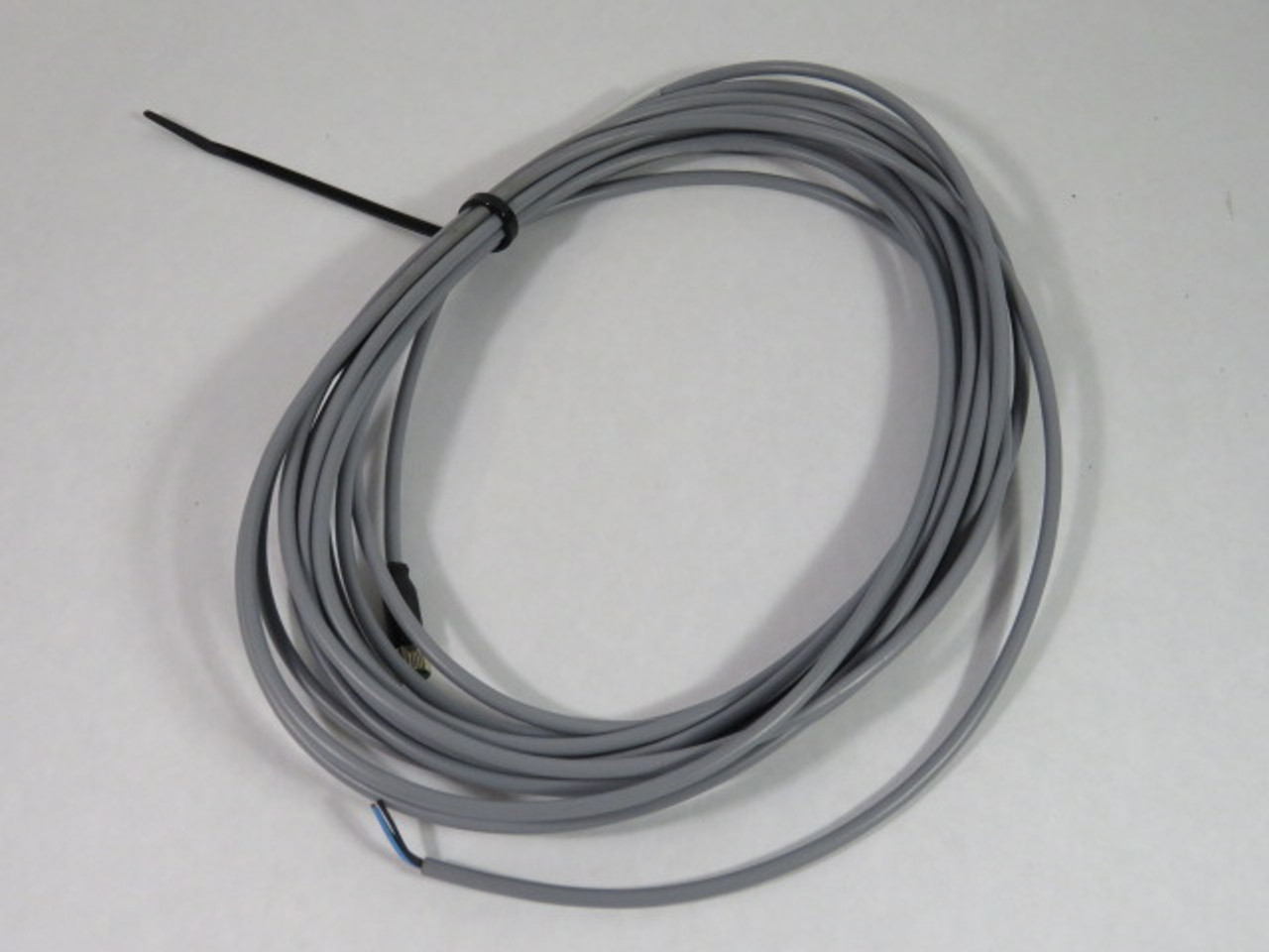 Murrelektronik CD08-0A-070-A1 3Pole Female w/ Grey Cable 7m Long USED