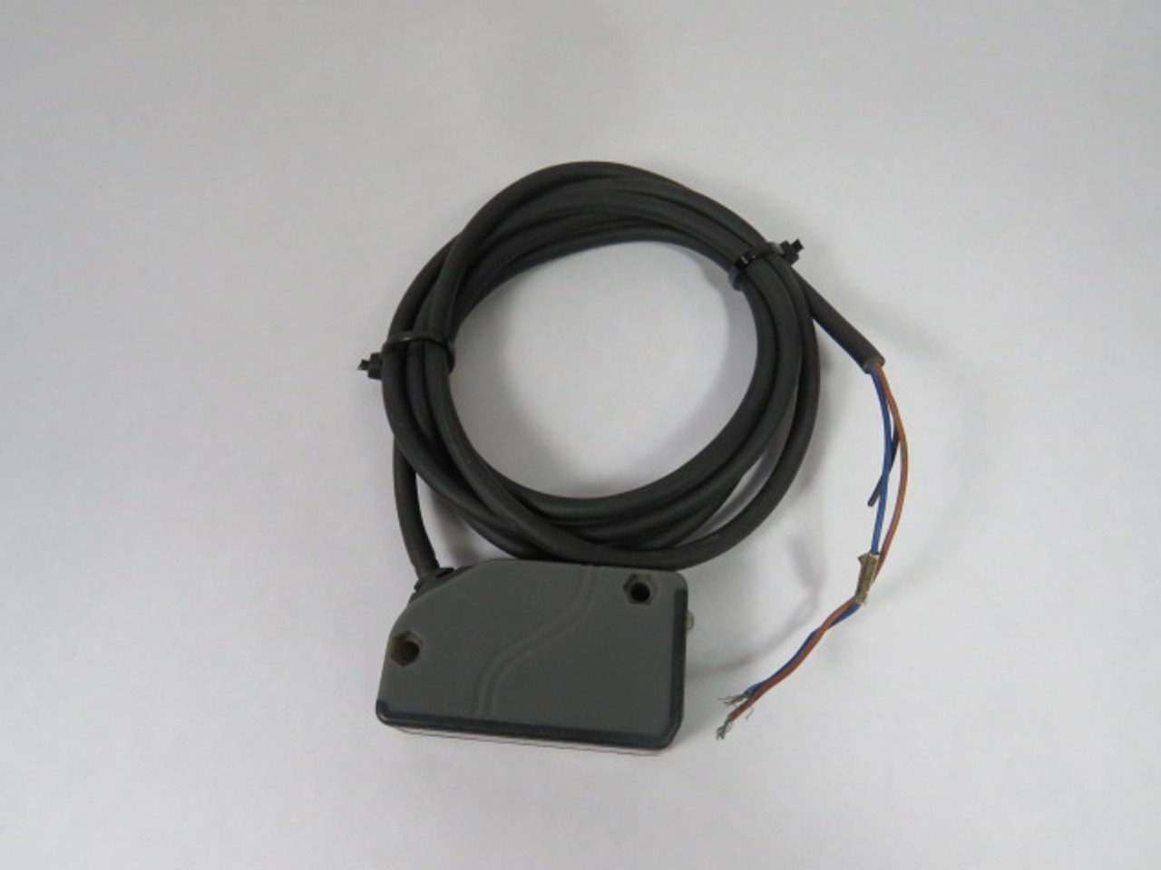 SUNX EQ-34 Photoelectric Sensor USED
