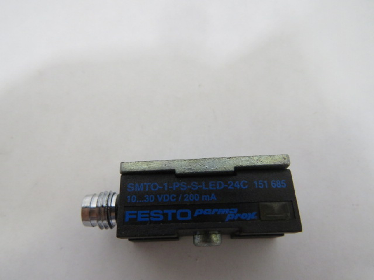 Festo 151685 SMTO-1-PS-S-LED-24C Reed Sensor 10-30VDC 200mA USED