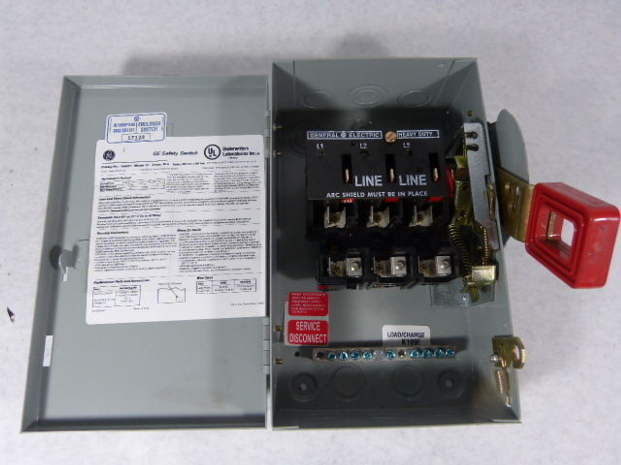 General Electric TH4321 Safety Switch 30A 3P 240VAC USED