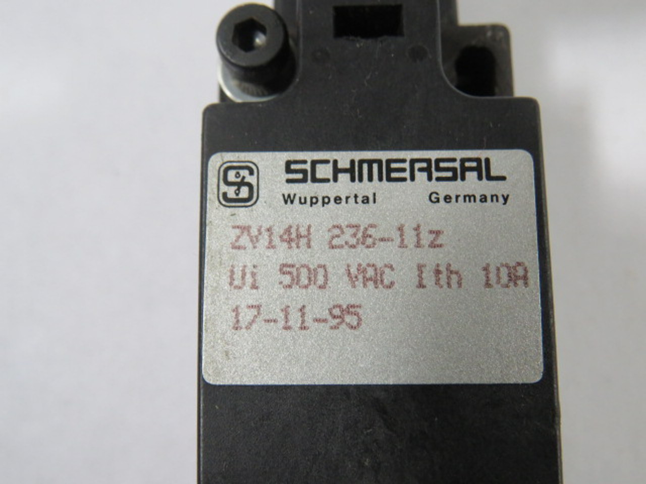 Schmersal ZV14H-236-11Z Limit Switch 10A 500V USED