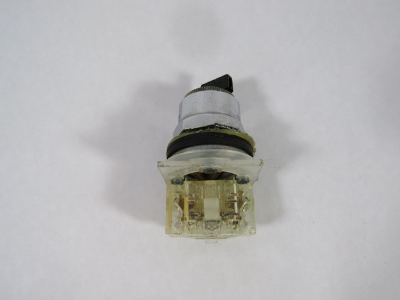 Square D 9001-KS11BH1 Selector Switch 1NO/1NC 2-Pos USED