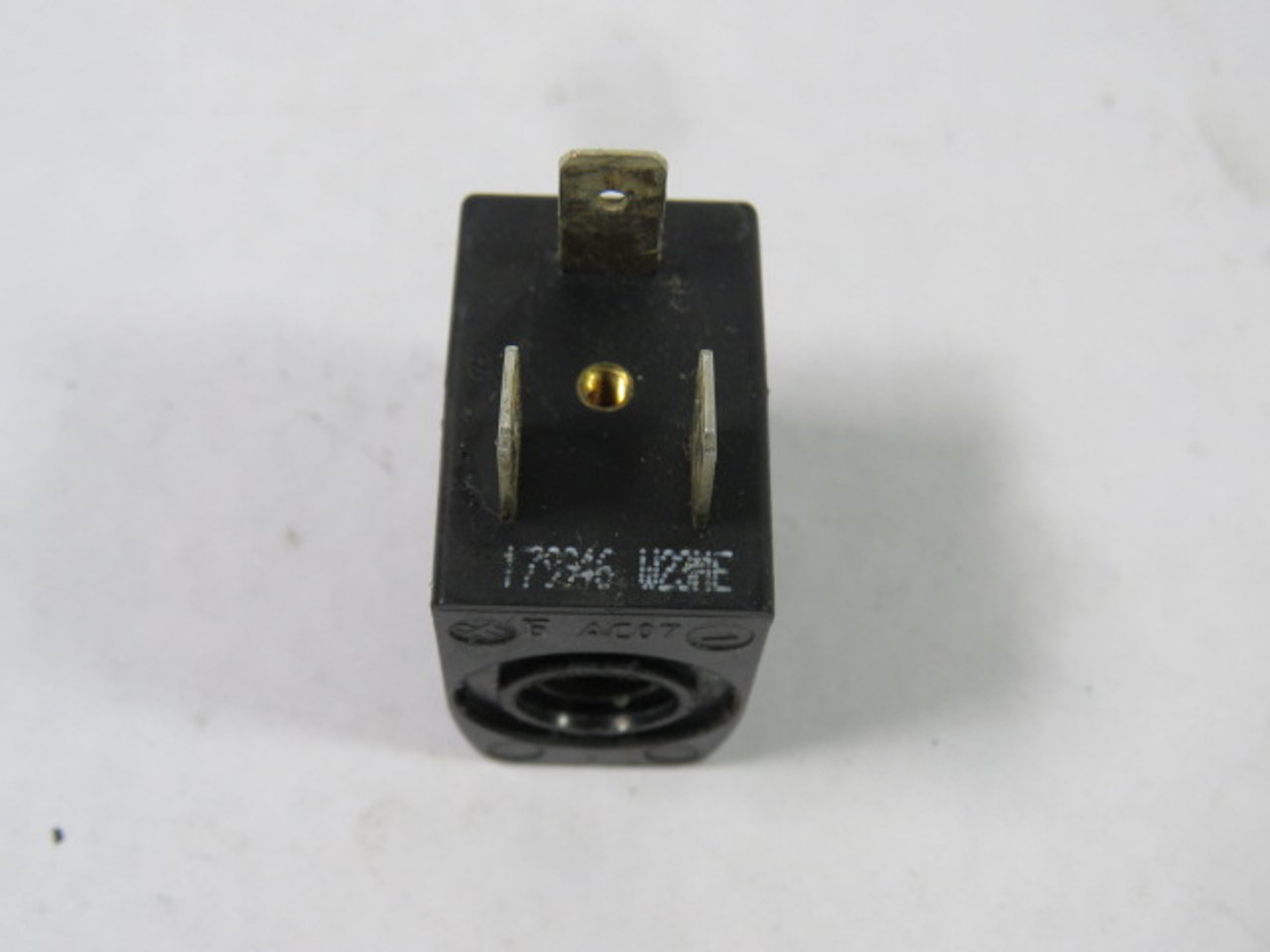 Burkert 00161944 Solenoid Valve Coil 24VDC 4W 5-10bar USED