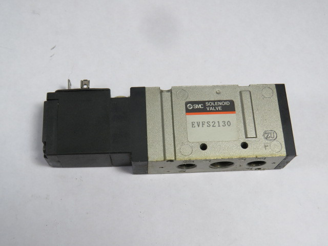 SMC EVFS2130 Solenoid Valve 3/2 Ports 21-26VDC 1/8" NPT USED