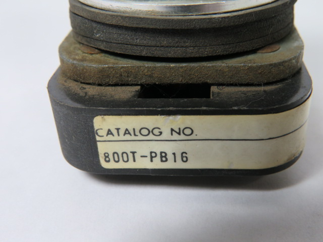 Allen-Bradley 800T-PB16GX Series N Green Push Button USED