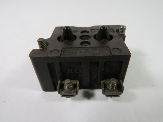 Cutler-Hammer 10250T49 Brown Contact Block 2NC 600VAC 250VDC USED