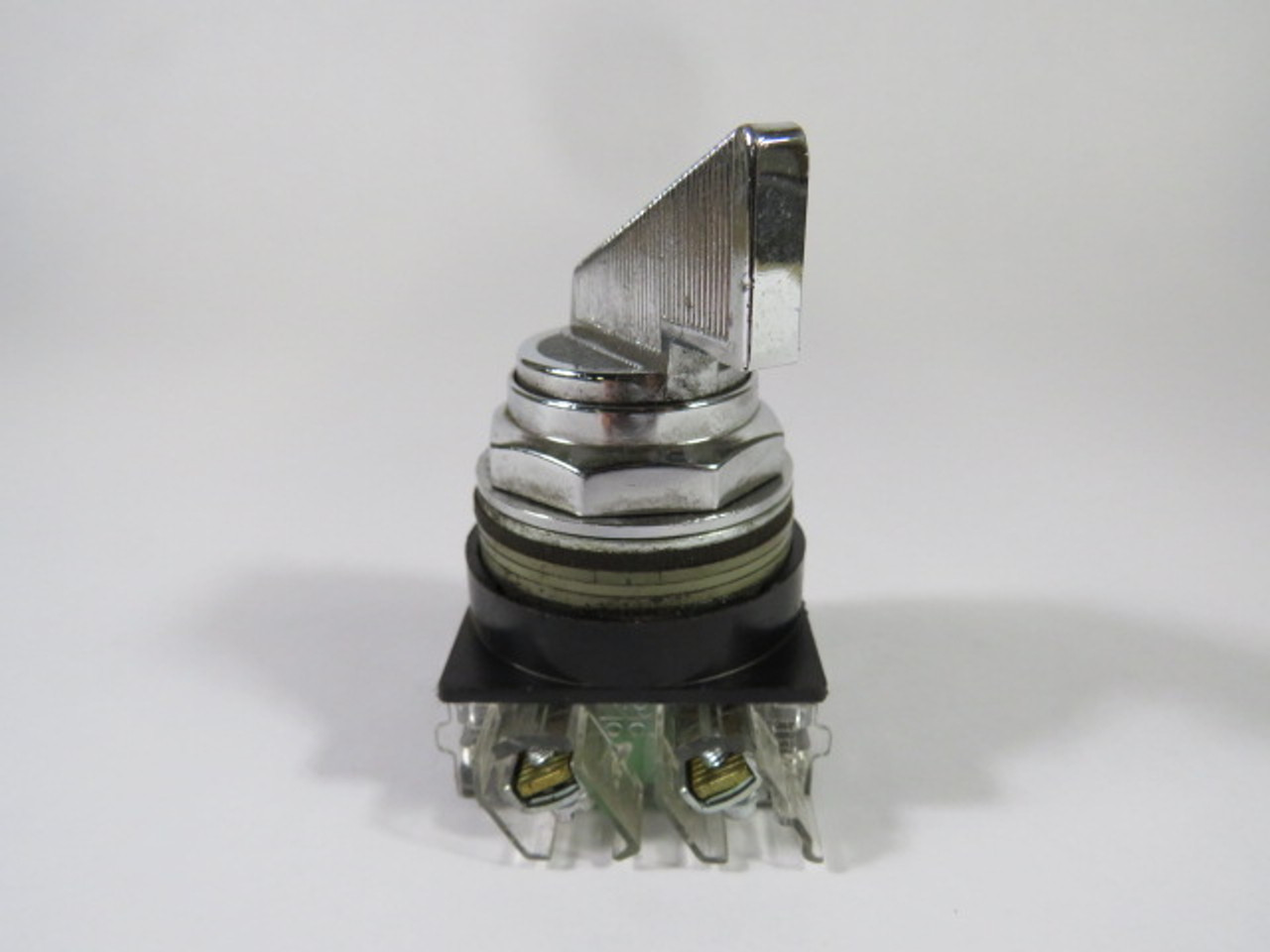 General Electric CR104PSM32A91 Selector Switch 1NO/1NC 3-Position USED