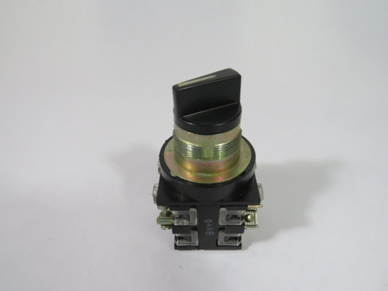 General Electric CR104PSG32B92 Selector Switch 2NO/2NC 3-Position USED