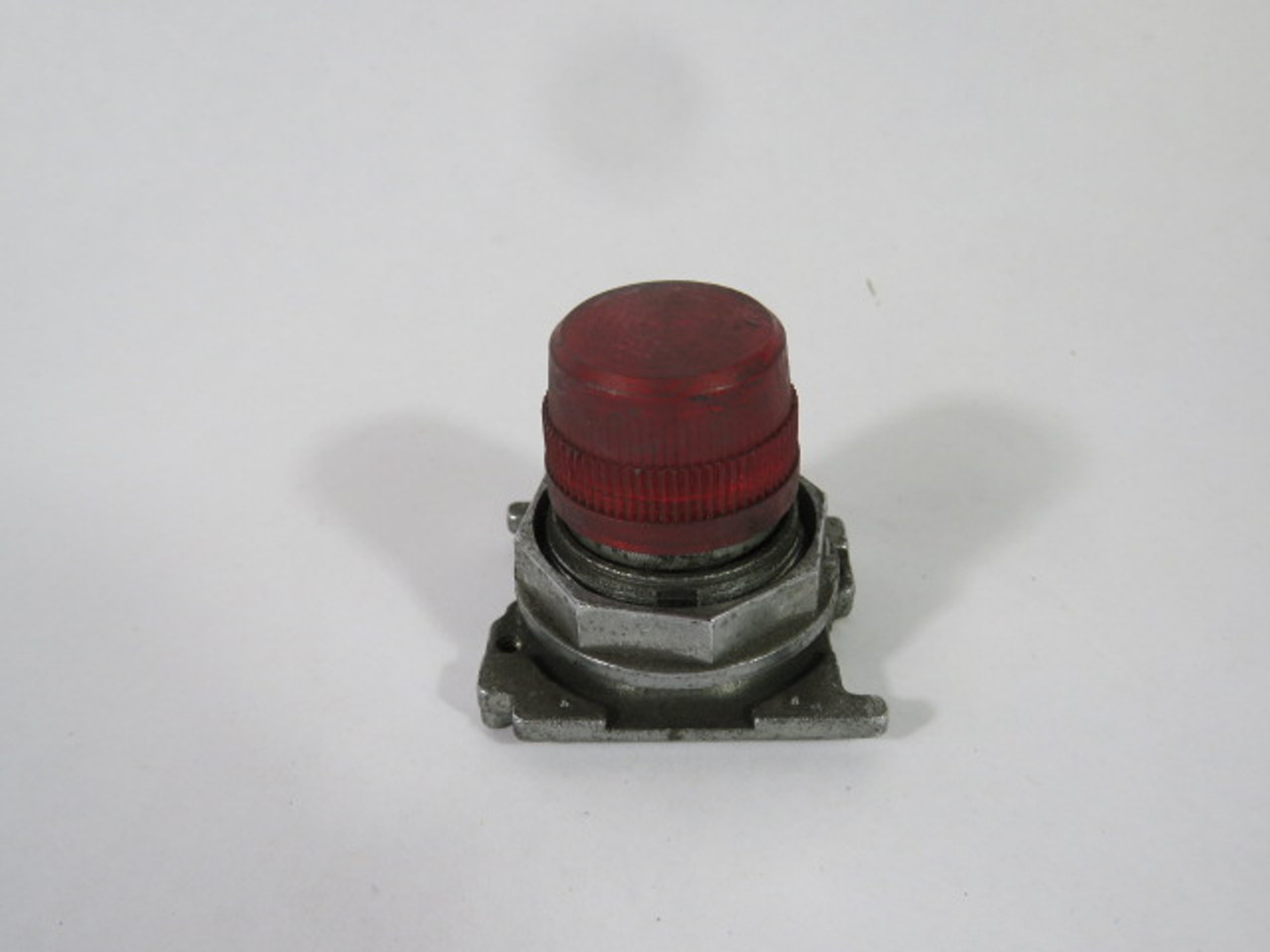 Cutler-Hammer 10250T411C1N Red Push Button Operator Only USED